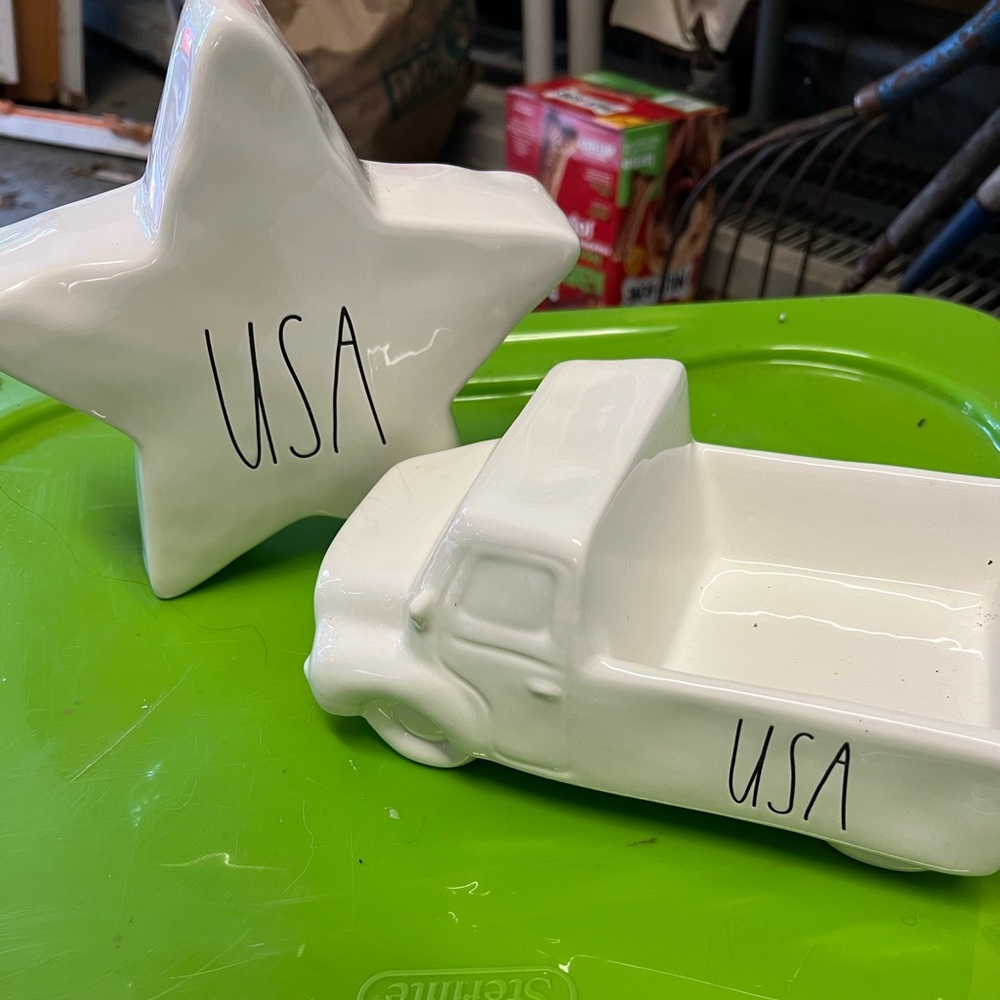 Rae Dunn USA Set Of Two